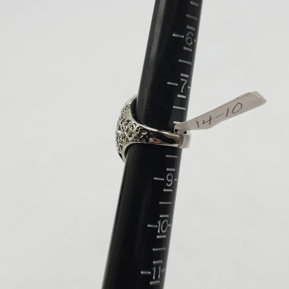 Purple Glass Rhinestone Silver Tone Filigree Swirl Dome Ring Size 8 Vintage - Picture 4 of 4